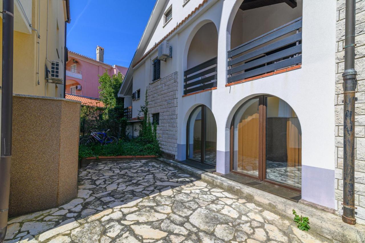Apartments With A Parking Space Premantura, Medulin - 2228 외부 사진
