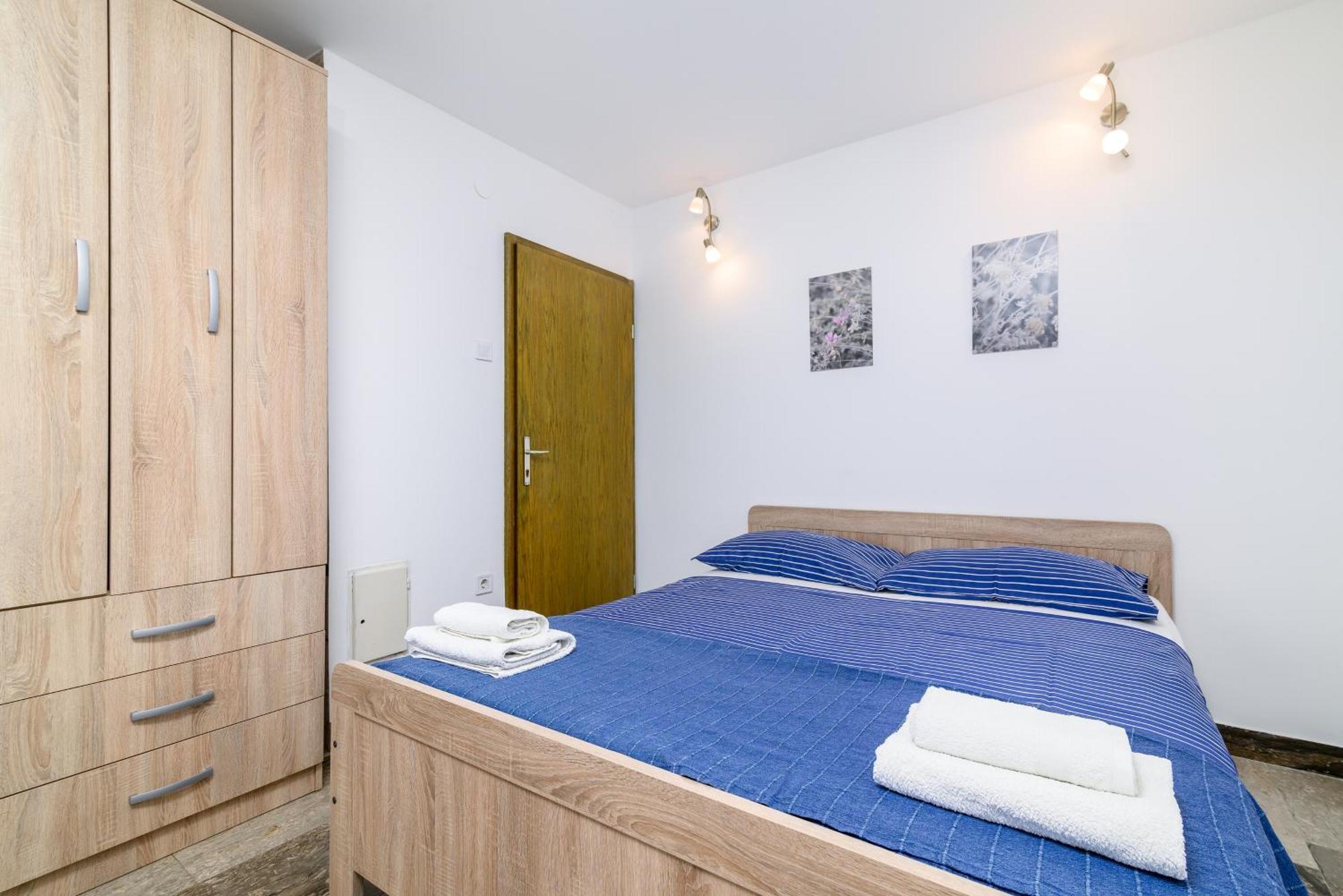 Apartments With A Parking Space Premantura, Medulin - 2228 객실 사진